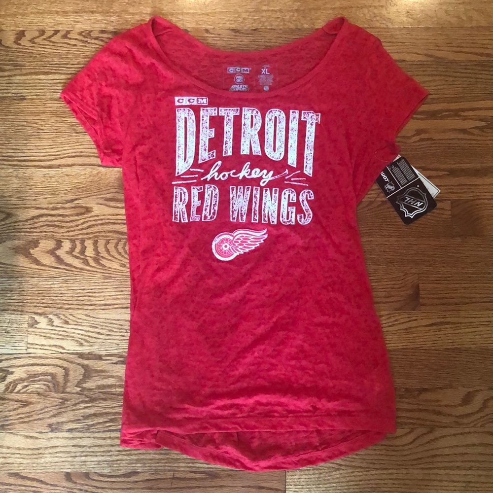 XL Red Wings T-Shirt